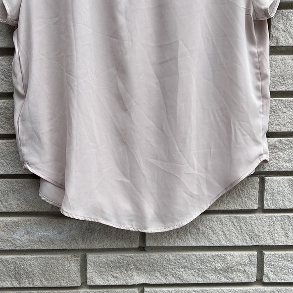 Guess Short Sleeve Blouse with Lace Panel Sz M - Picture 7 of 9